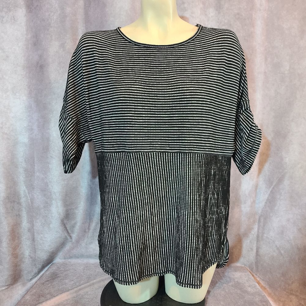 Max Studio Black & White Striped Top - Picture 2 of 6